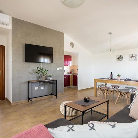 אומיסאליי Apartmani Beba מראה חיצוני תמונה