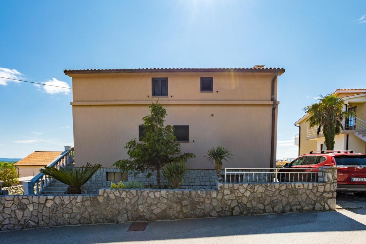 אומיסאליי Apartmani Beba מראה חיצוני תמונה
