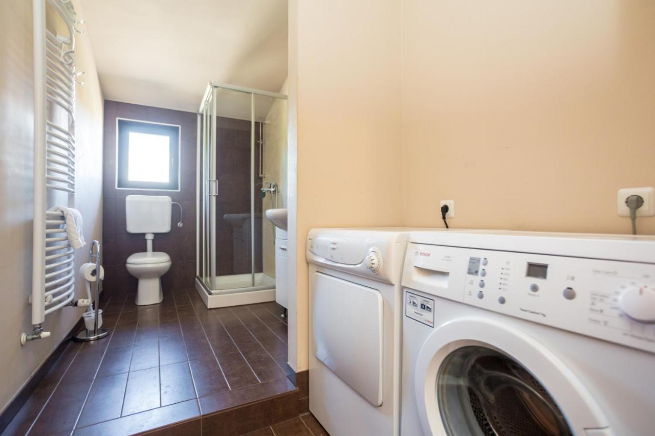 אומיסאליי Apartmani Beba מראה חיצוני תמונה